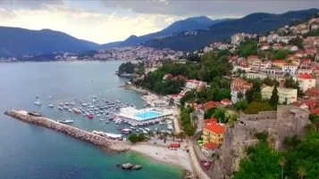 Чорногорія resorts: Херцег-Нові